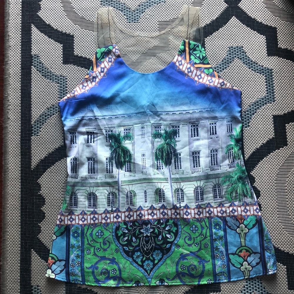 Women’s top. Size XS. Made in Brazil.